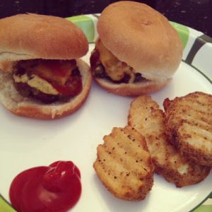 Cheeseburger Sliders (Mini Burgers)