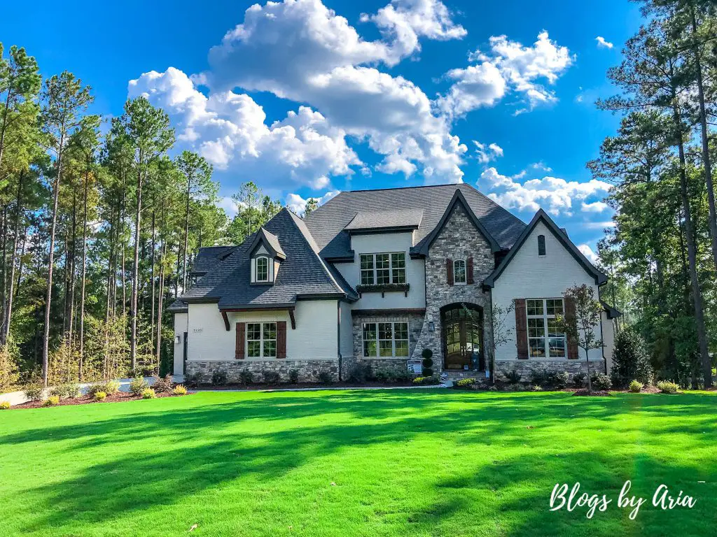 Ballantyne House Blogs by Aria