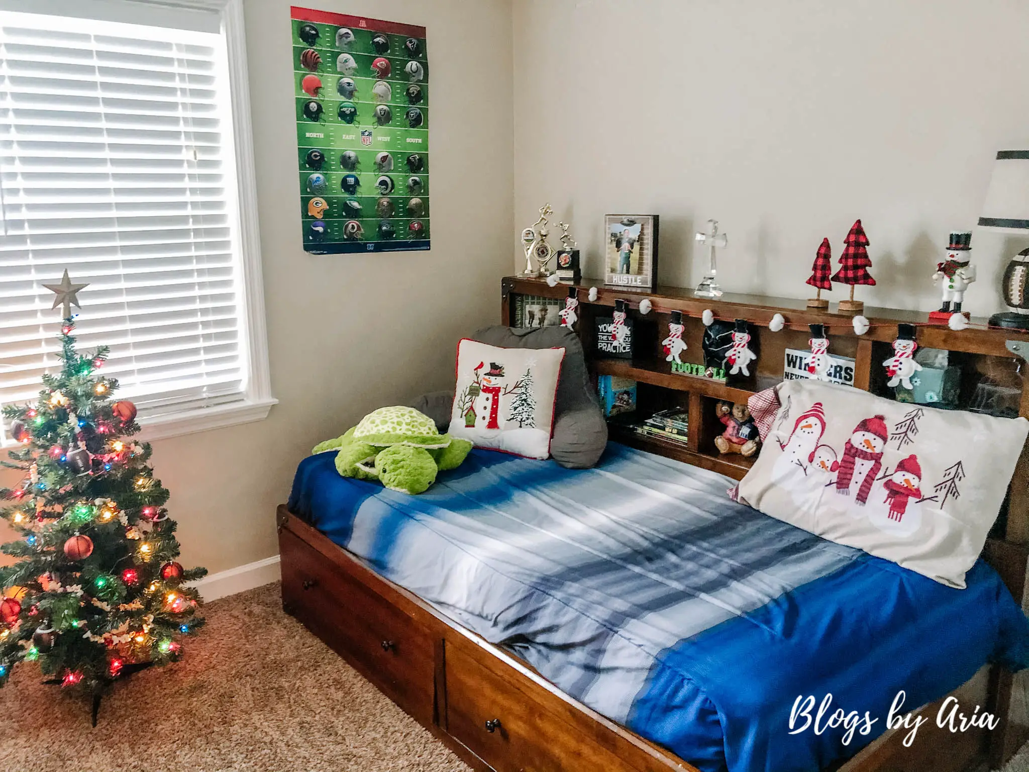 Bright Green And Pink Snowman Decor For Bedroom
