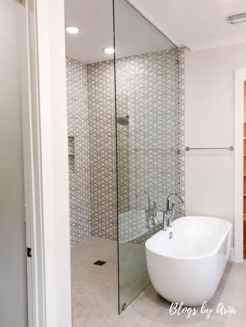 walk in shower and soaking bathtub