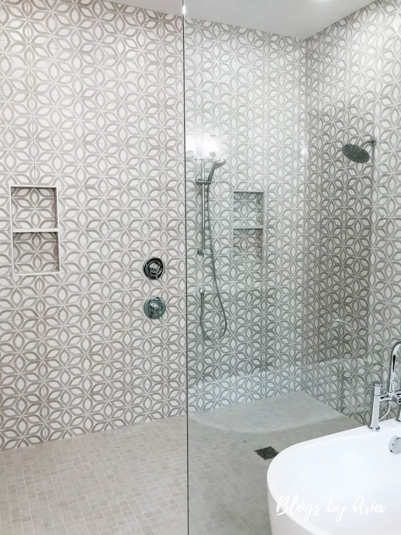 tiled walk in shower ideas