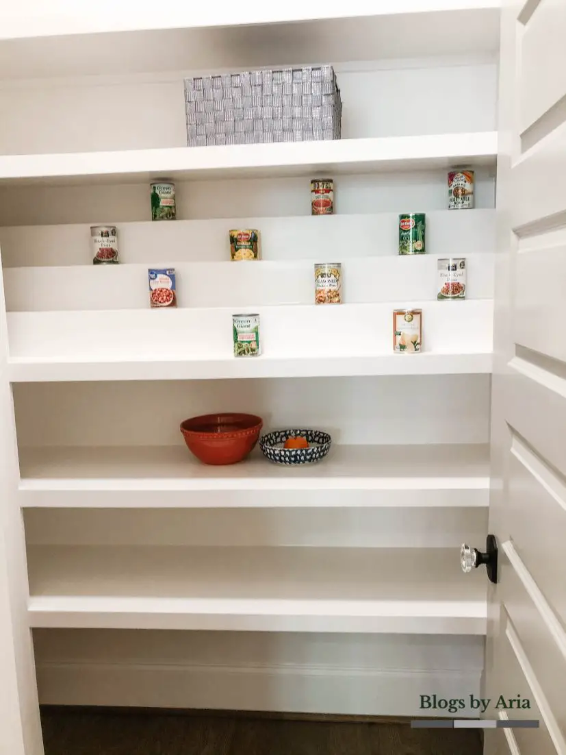 custom design pantry ideas