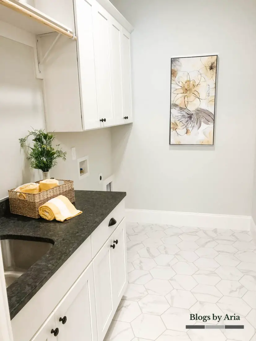 modern farmhouse laundry room