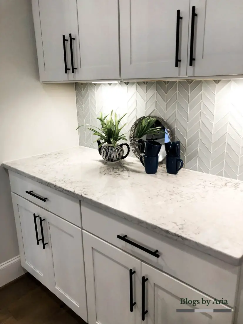 modern farmhouse white kitchen design