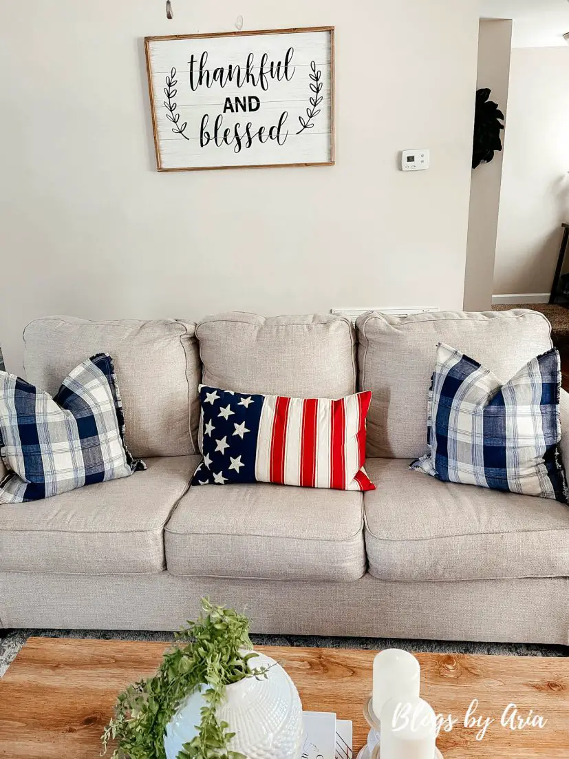 flag pillow decorating ideas