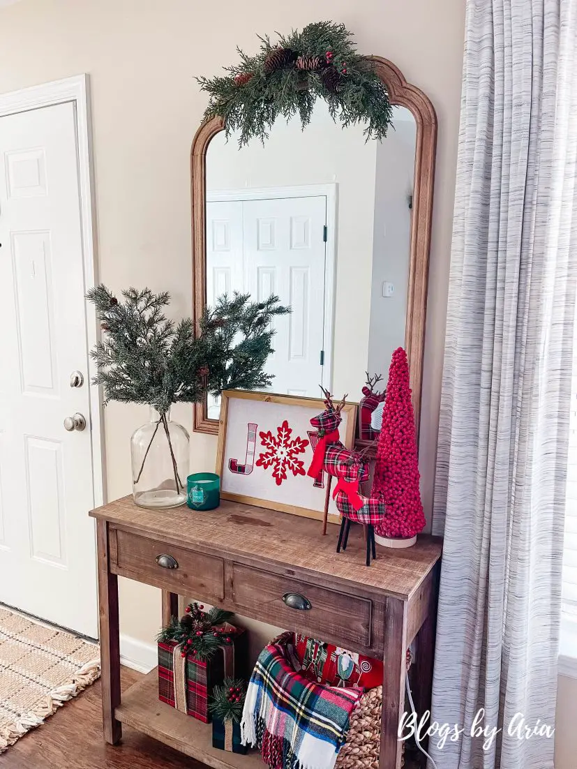 Christmas entryway table styling ideas