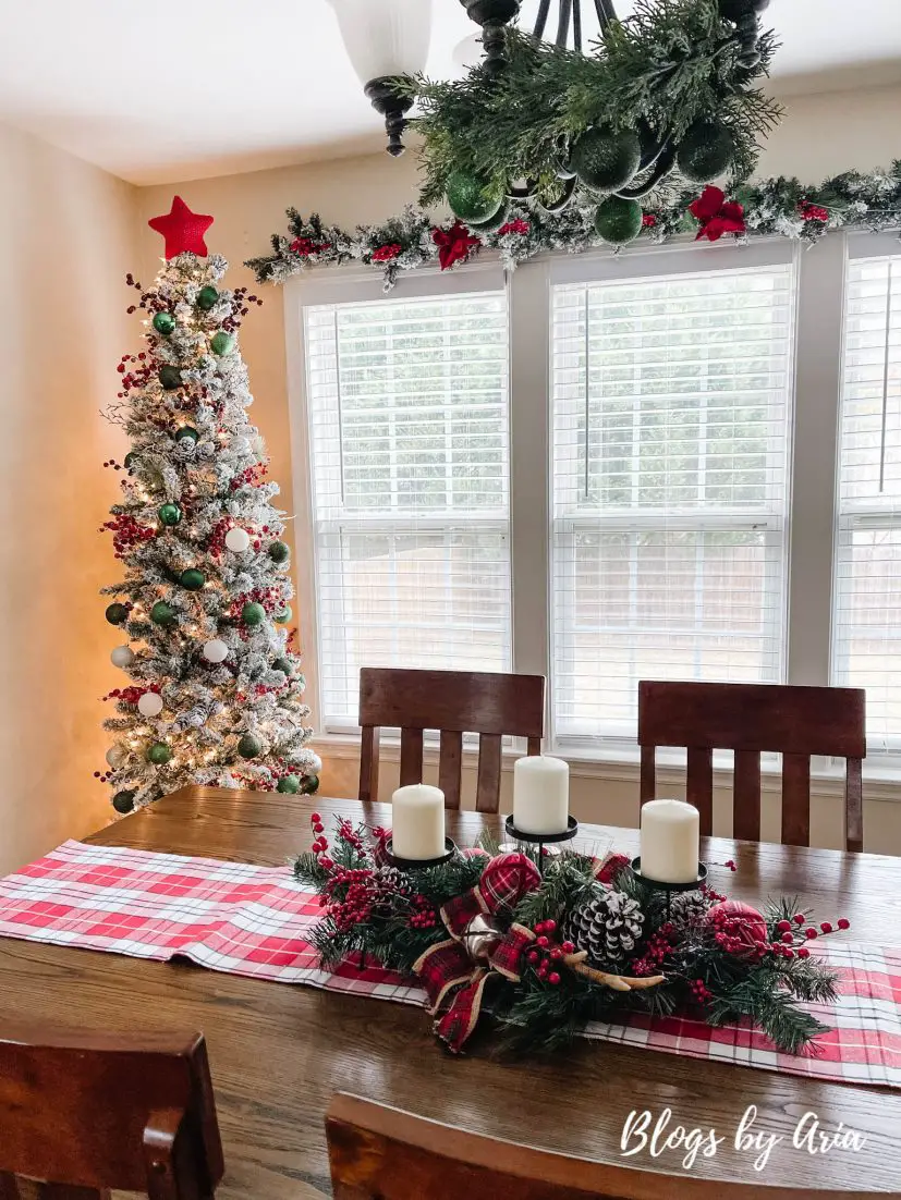 Christmas dining room centerpiece