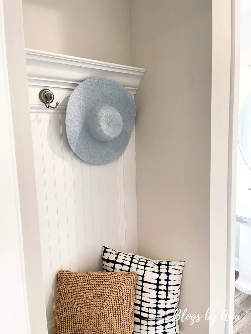 small mudroom design ideas