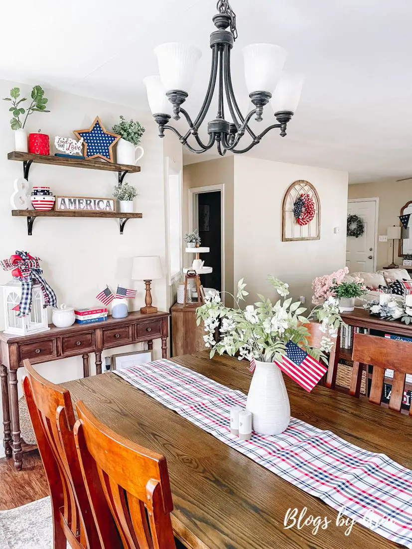 4th of July dining table centerpiece