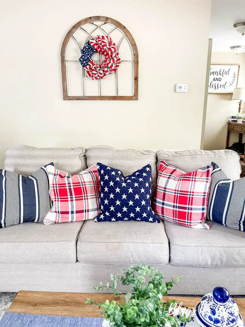 Americana living room decor