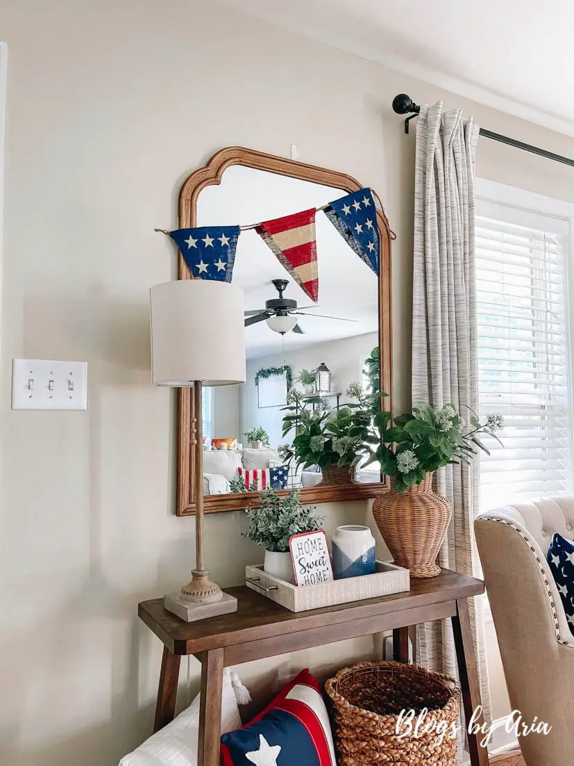 patriotic styled entryway table