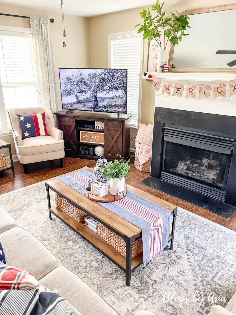 patriotic living room