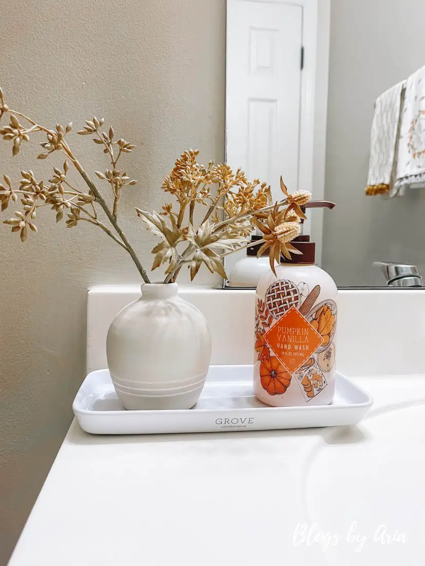 fall bathroom decor ideas for small spaces