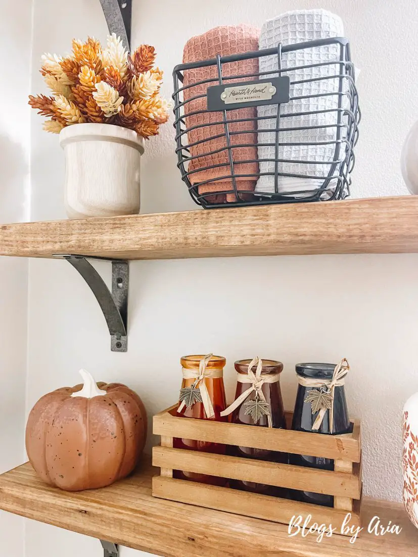 fall bathroom decor ideas for small spaces