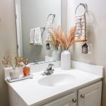 fall bathroom decor ideas for small spaces