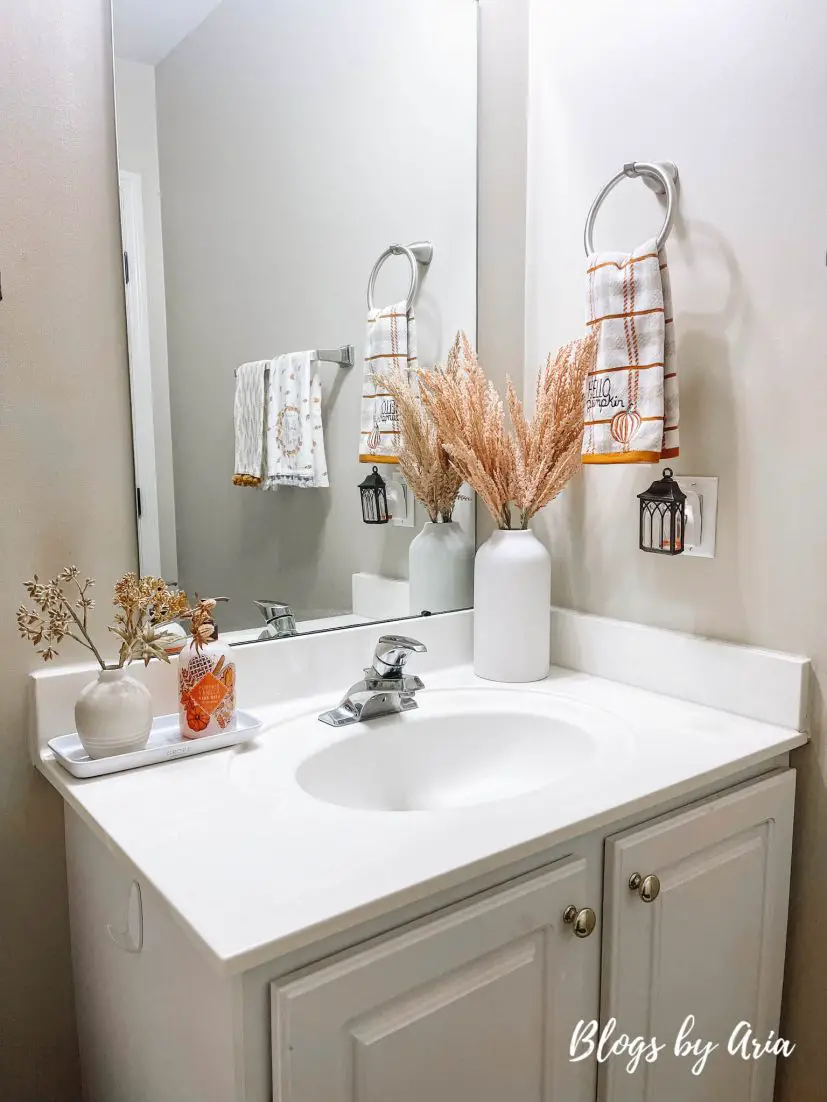 fall bathroom decor ideas for small spaces