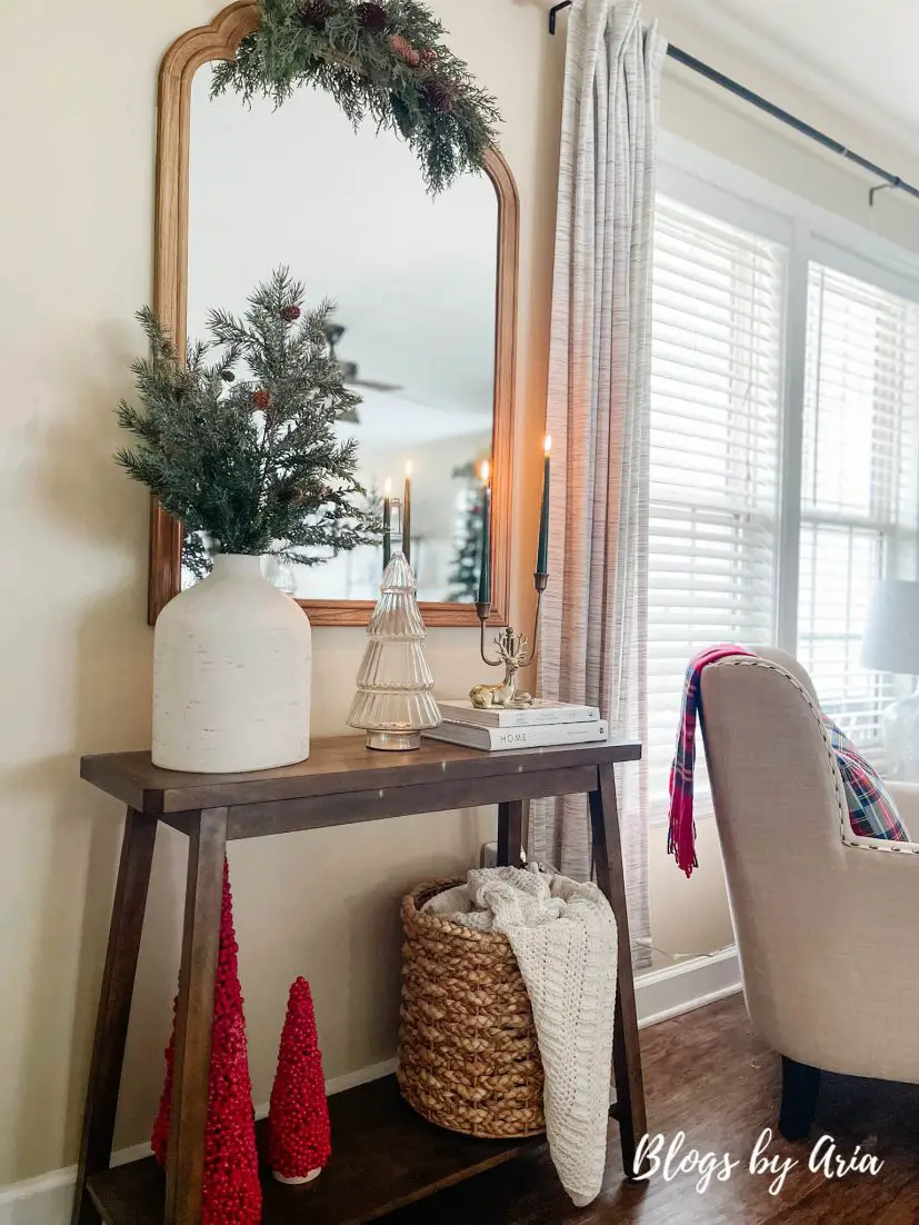 neutral christmas entryway decor ideas