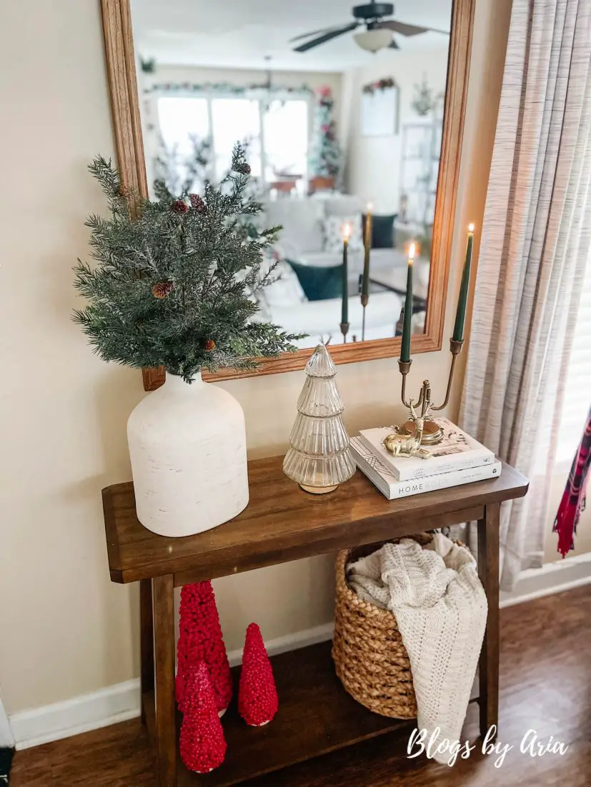 neutral christmas entryway decor ideas