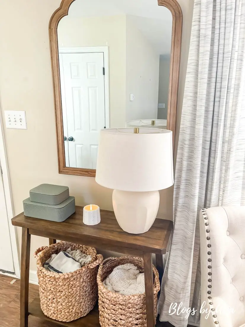 entryway refresh, how to style entryway, decorating small entryway table, entryway table decorating