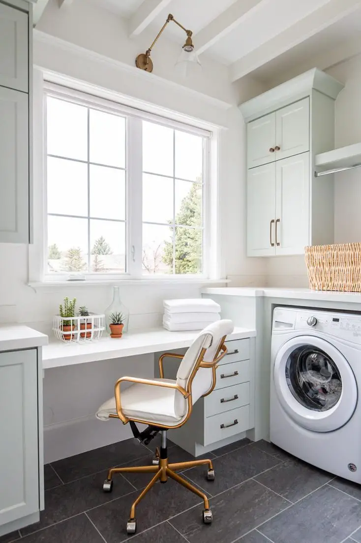 laundry room design with desk