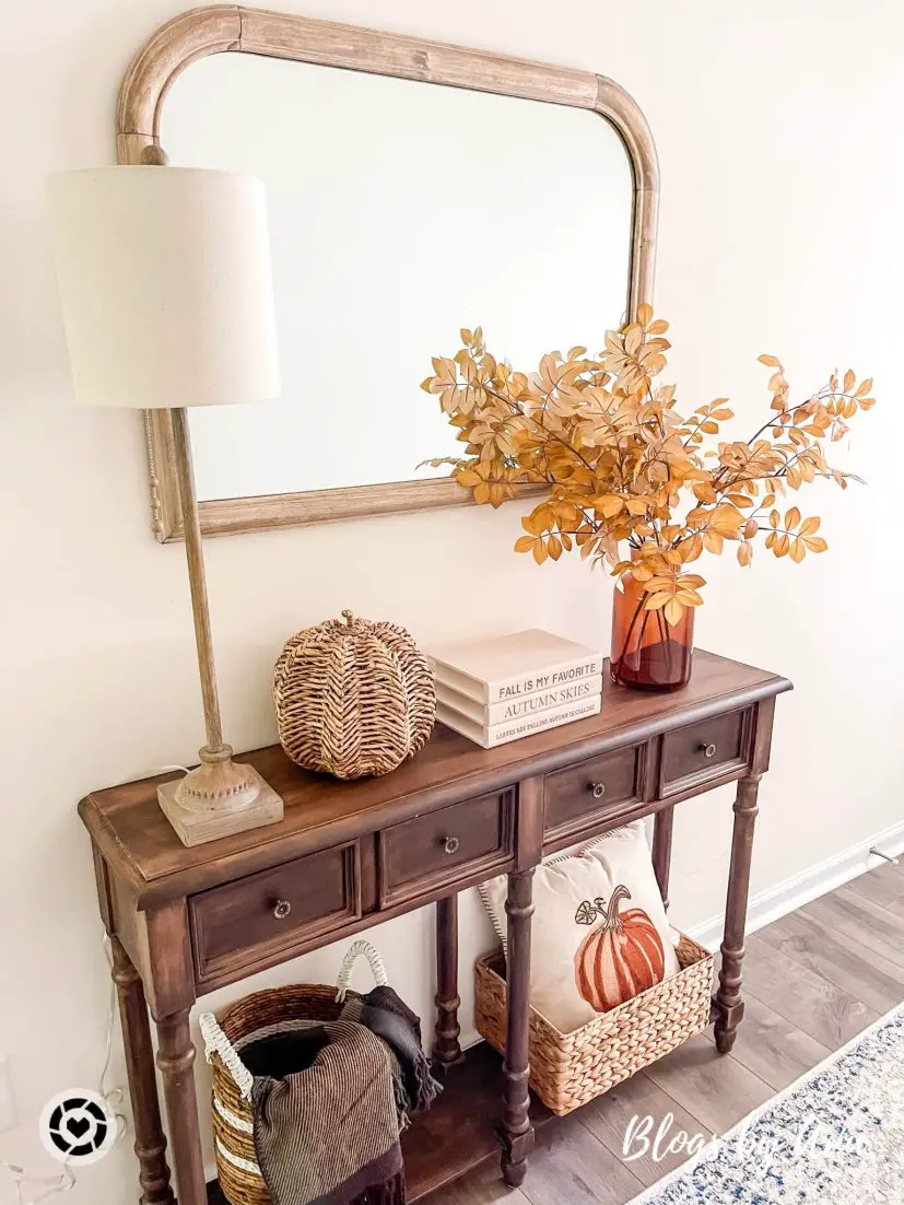 fall entryway decor ideas, how to style your entryway for fall